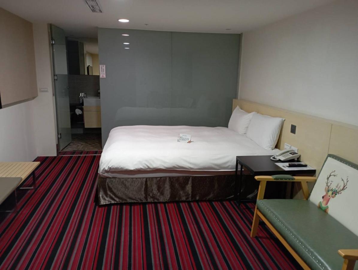 De Reve Express Hotel Chiayi Eksteriør billede