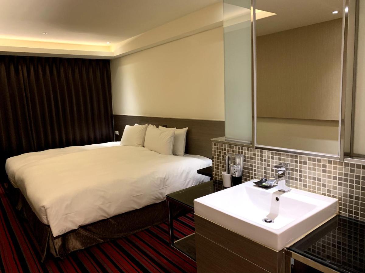 De Reve Express Hotel Chiayi Eksteriør billede