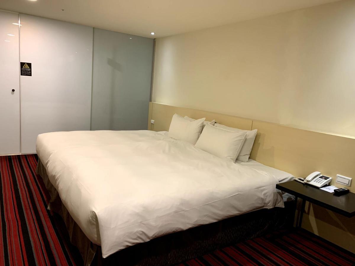 De Reve Express Hotel Chiayi Eksteriør billede