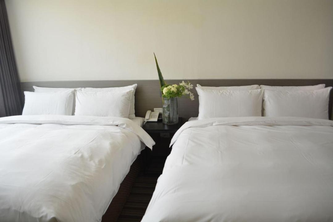 De Reve Express Hotel Chiayi Eksteriør billede