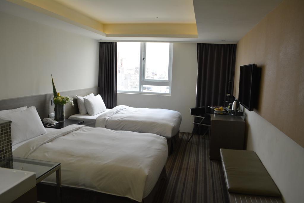 De Reve Express Hotel Chiayi Eksteriør billede