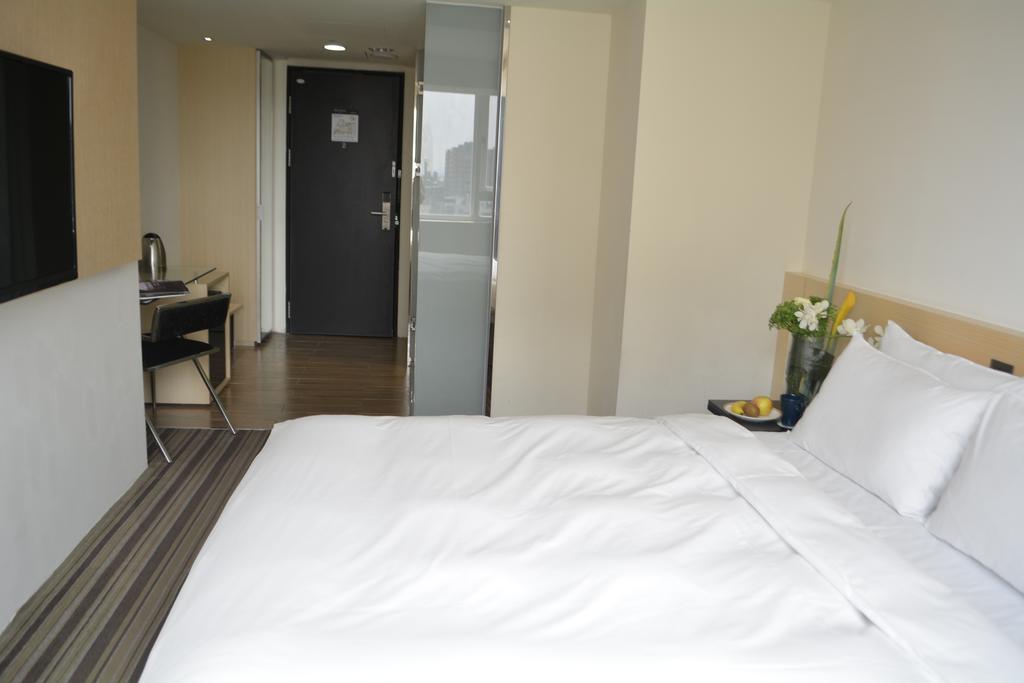 De Reve Express Hotel Chiayi Eksteriør billede