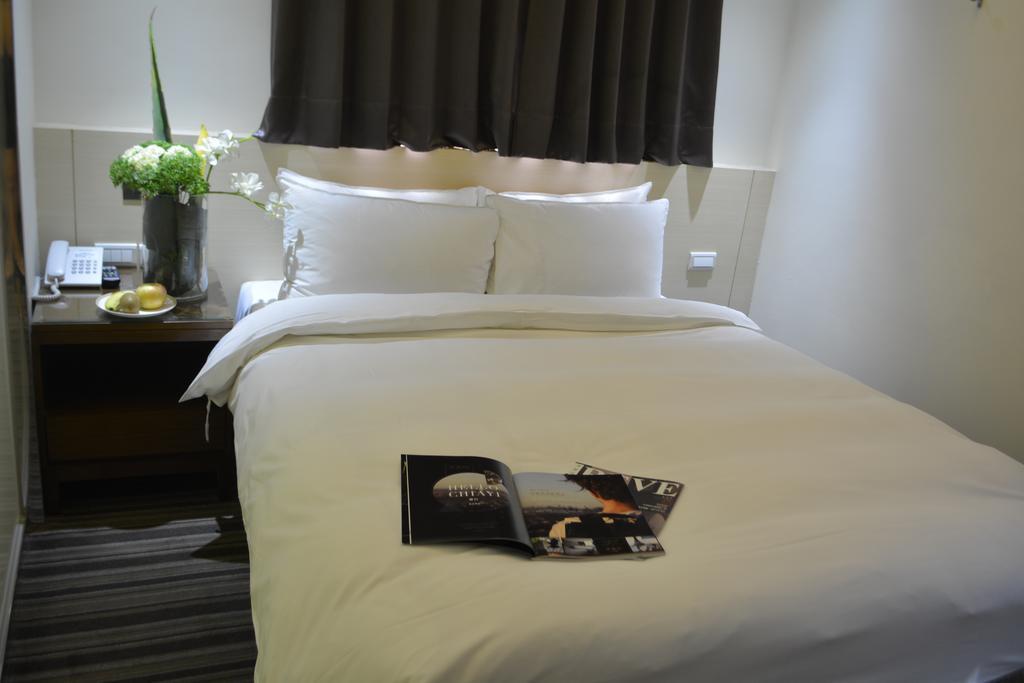 De Reve Express Hotel Chiayi Eksteriør billede