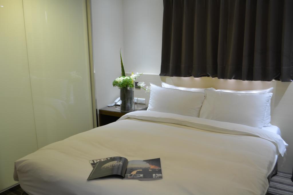De Reve Express Hotel Chiayi Eksteriør billede