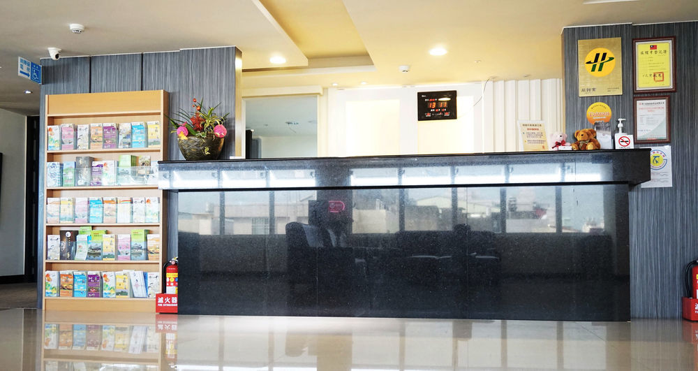 De Reve Express Hotel Chiayi Eksteriør billede