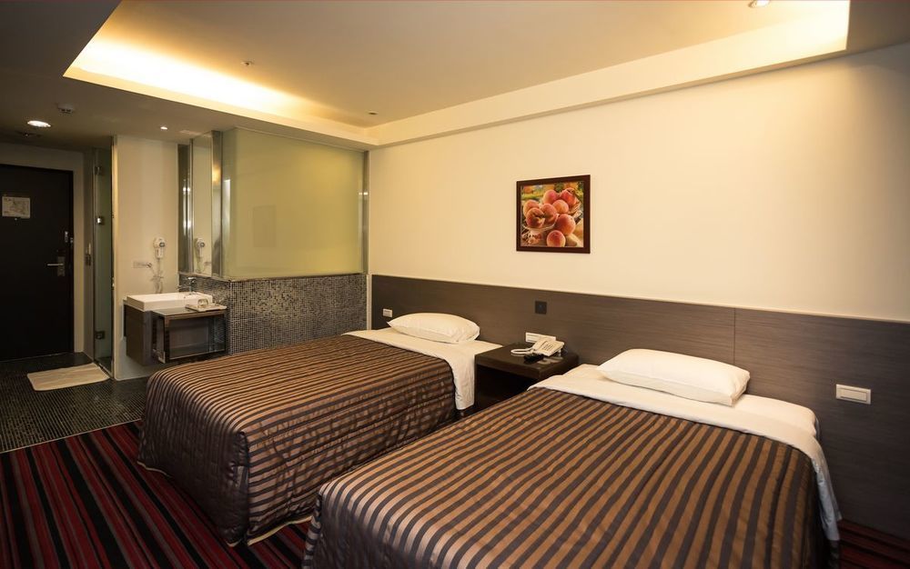 De Reve Express Hotel Chiayi Eksteriør billede