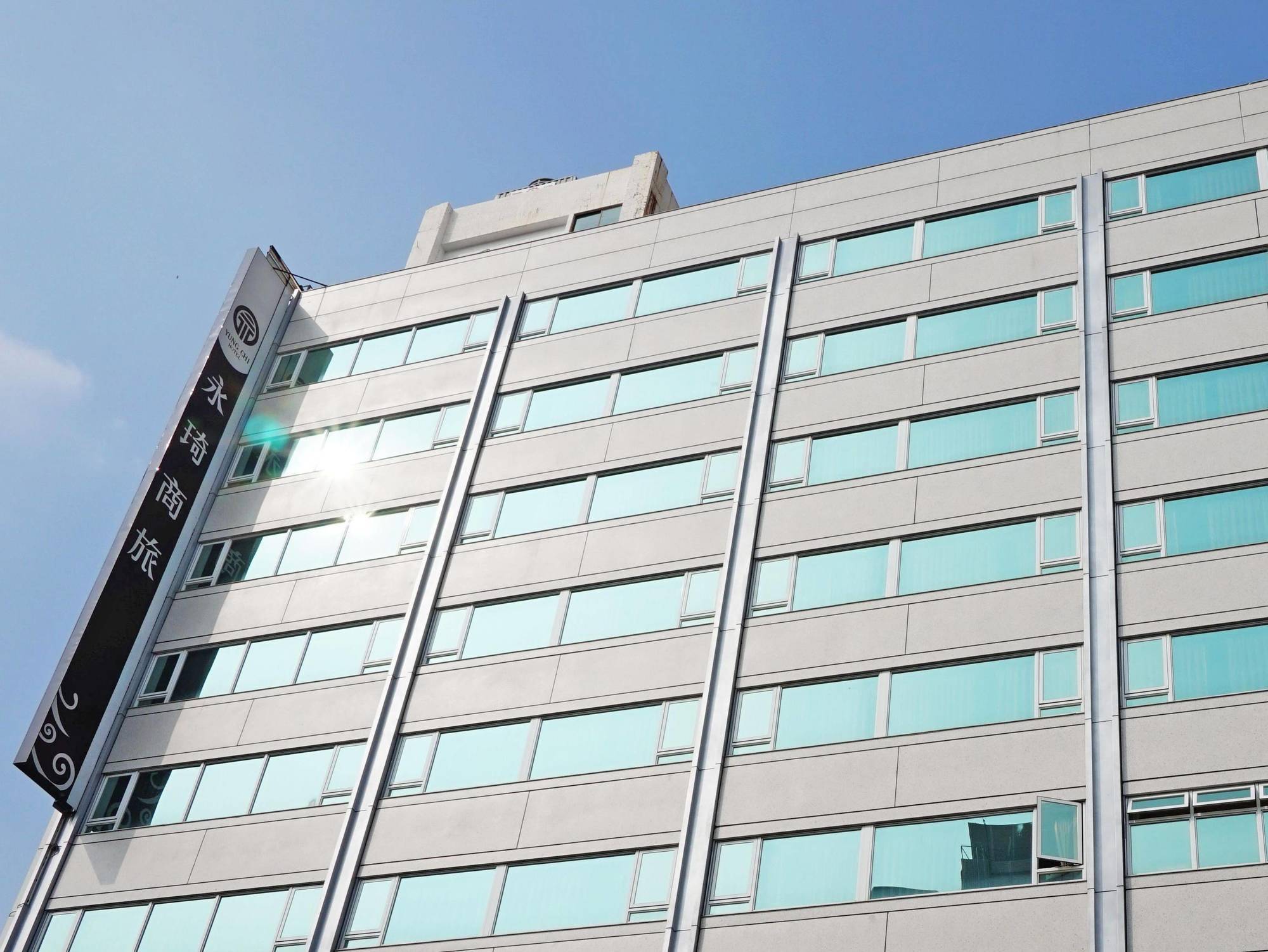 De Reve Express Hotel Chiayi Eksteriør billede